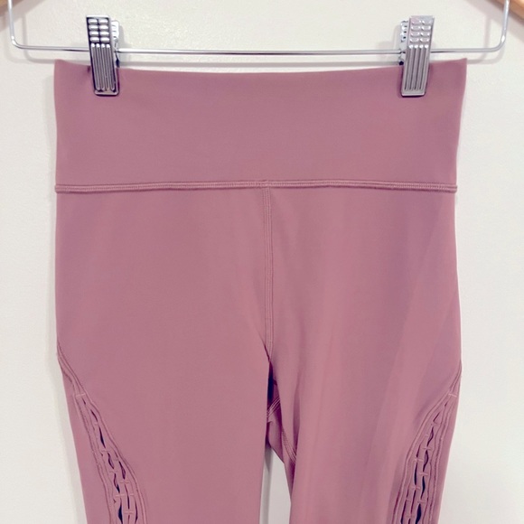 Lululemon Love Knot Crop *15" Figue 4 - Picture 8 of 14